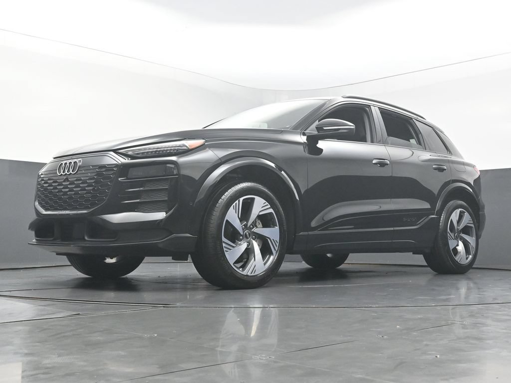 Used 2025 Audi Q6 e-tron Premium Plus w/ Premium Plus AWD/4WD image 48