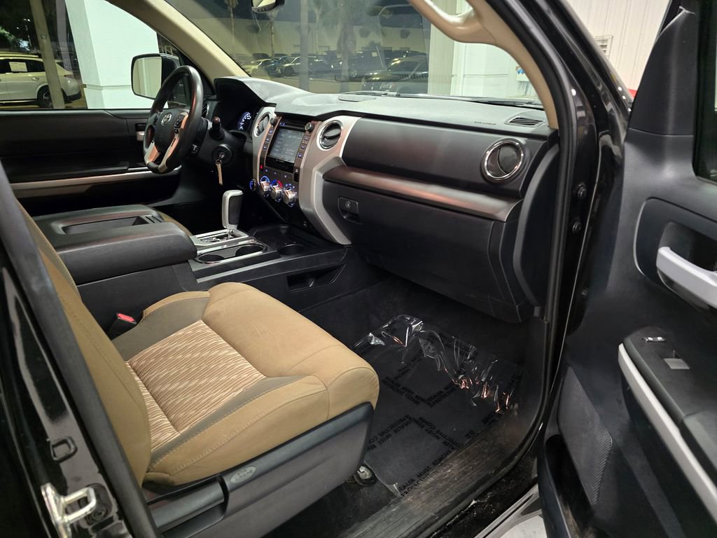 Used 2018 Toyota Tundra SR5 w/ SR5 Upgrade Package AWD/4WD image 35