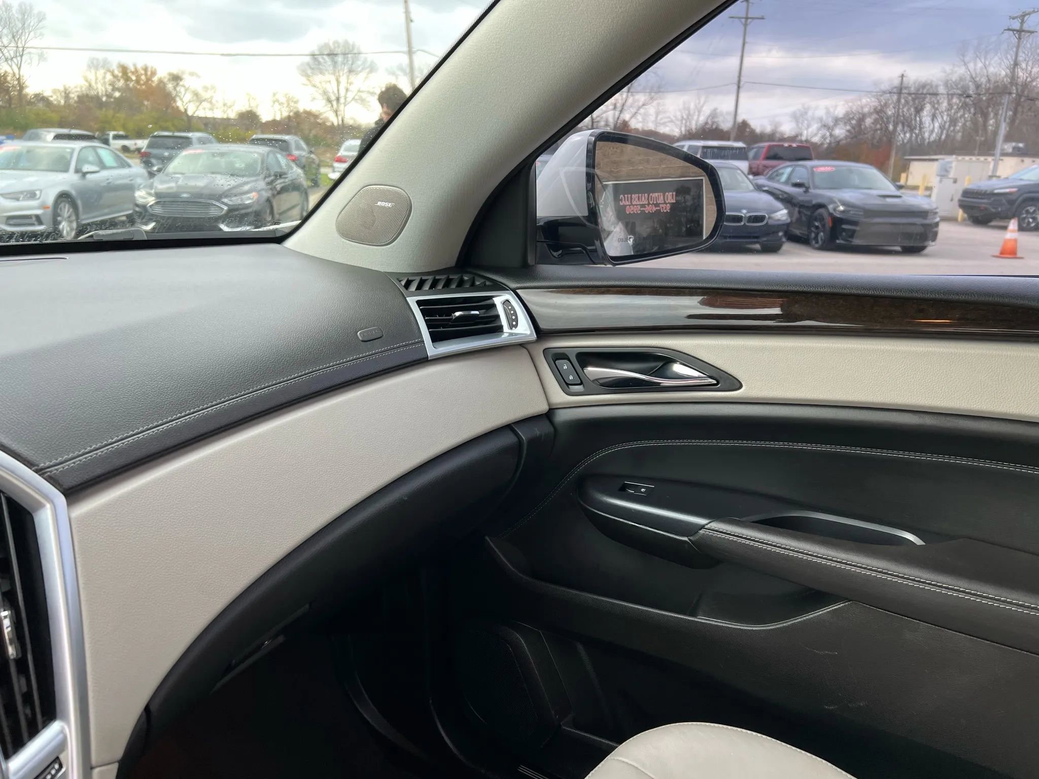 Used 2013 Cadillac SRX Premium image 15