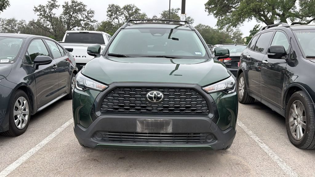 Used 2023 Toyota Corolla Cross LE FWD image 2