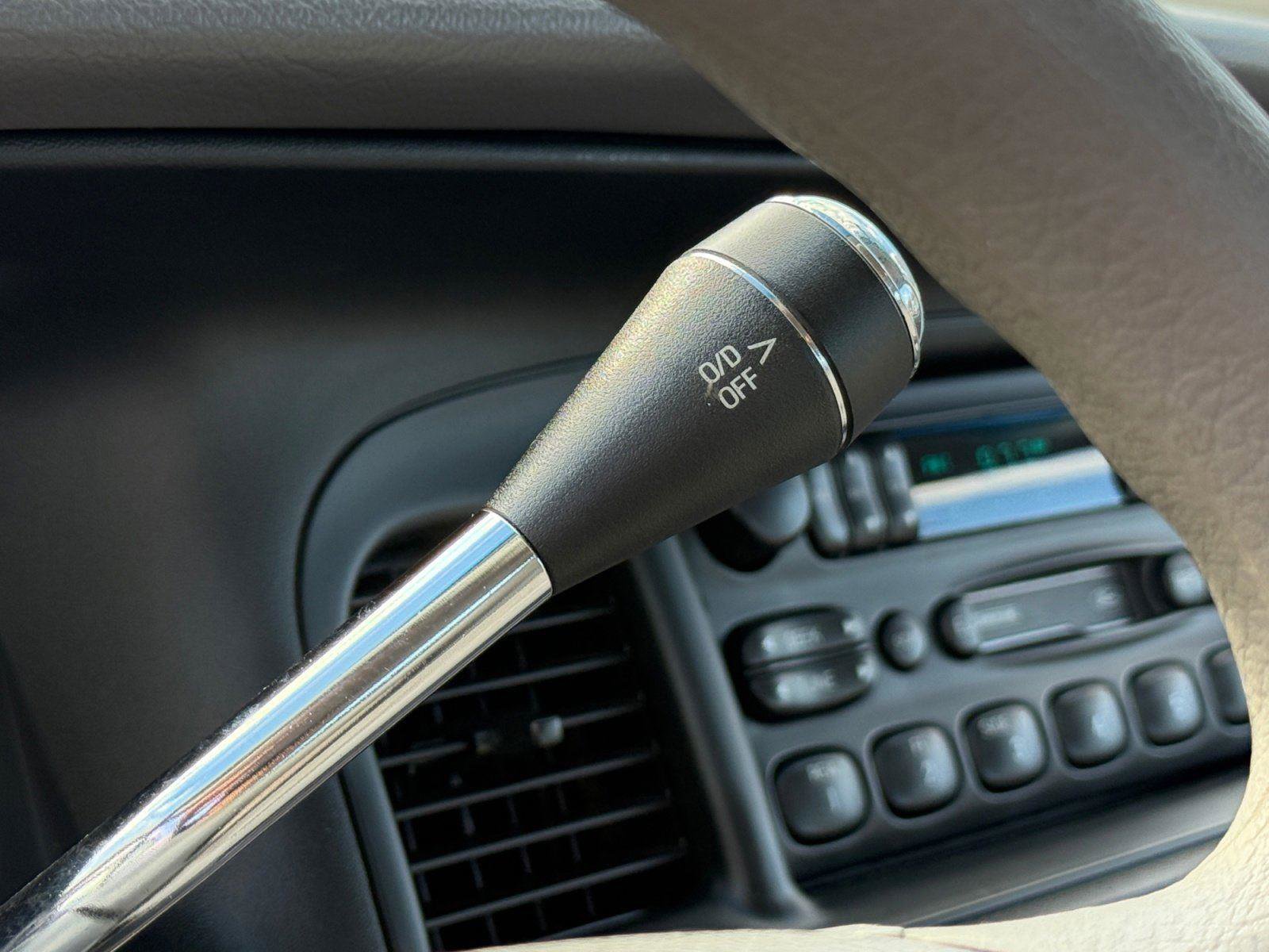 Used 1997 Ford Crown Victoria image 26