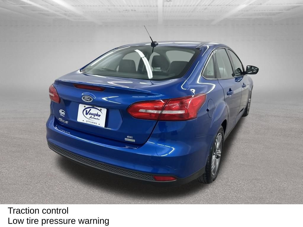 Used 2018 Ford Focus SE w/ SE Appearance Package FWD image 14
