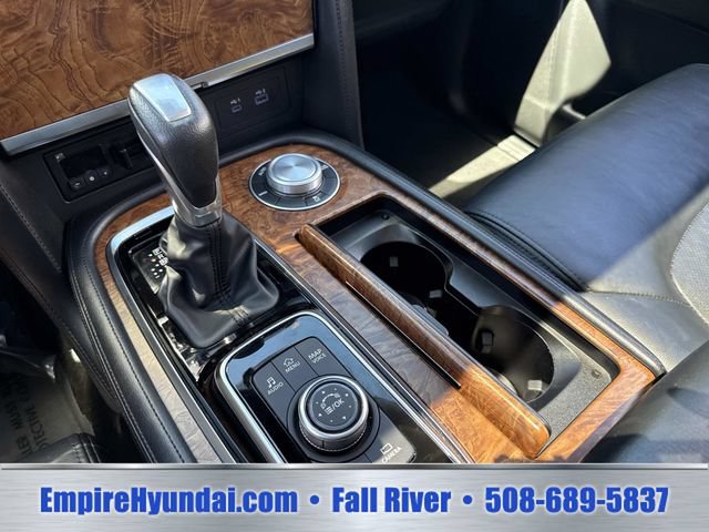 Used 2024 Nissan Armada SL w/ Captain's Chairs Package AWD/4WD image 29