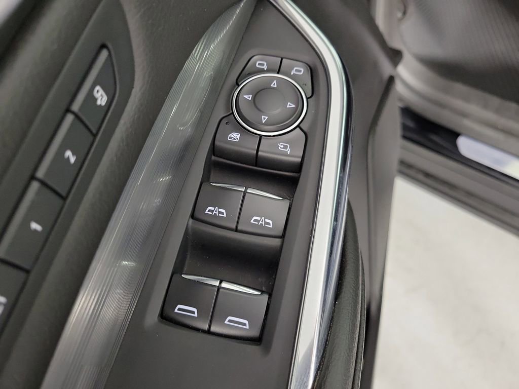 Used 2025 Cadillac XT4 Premium Luxury FWD image 20