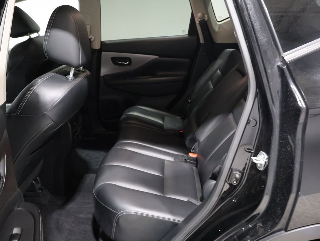 Used 2023 Nissan Murano SV image 18