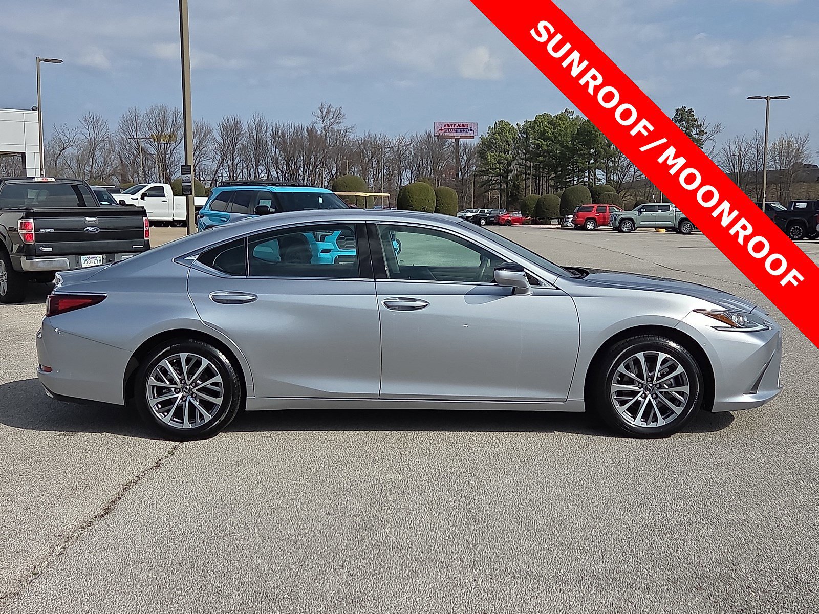 Used 2023 Lexus ES 350 image 6
