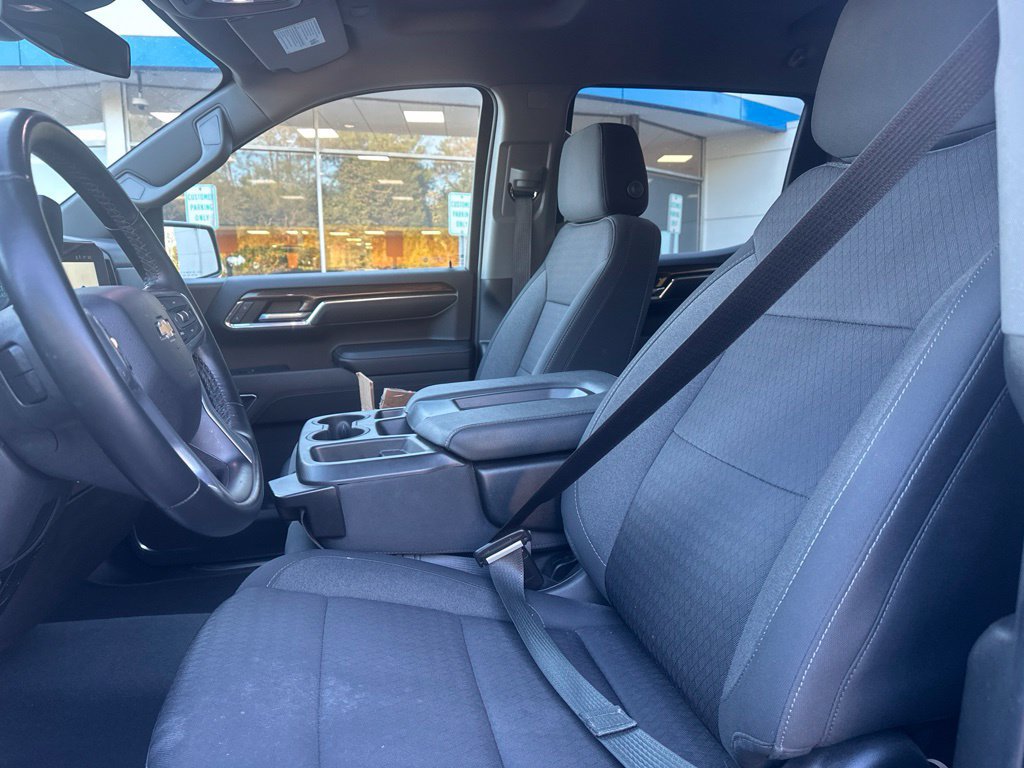 Used 2023 Chevrolet Silverado 1500 LT AWD/4WD image 11