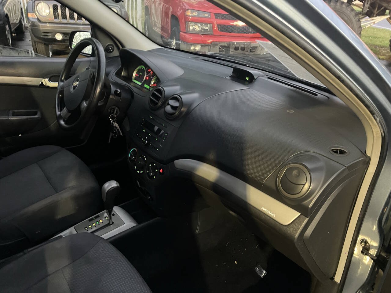 Used 2007 Chevrolet Aveo LS FWD image 23