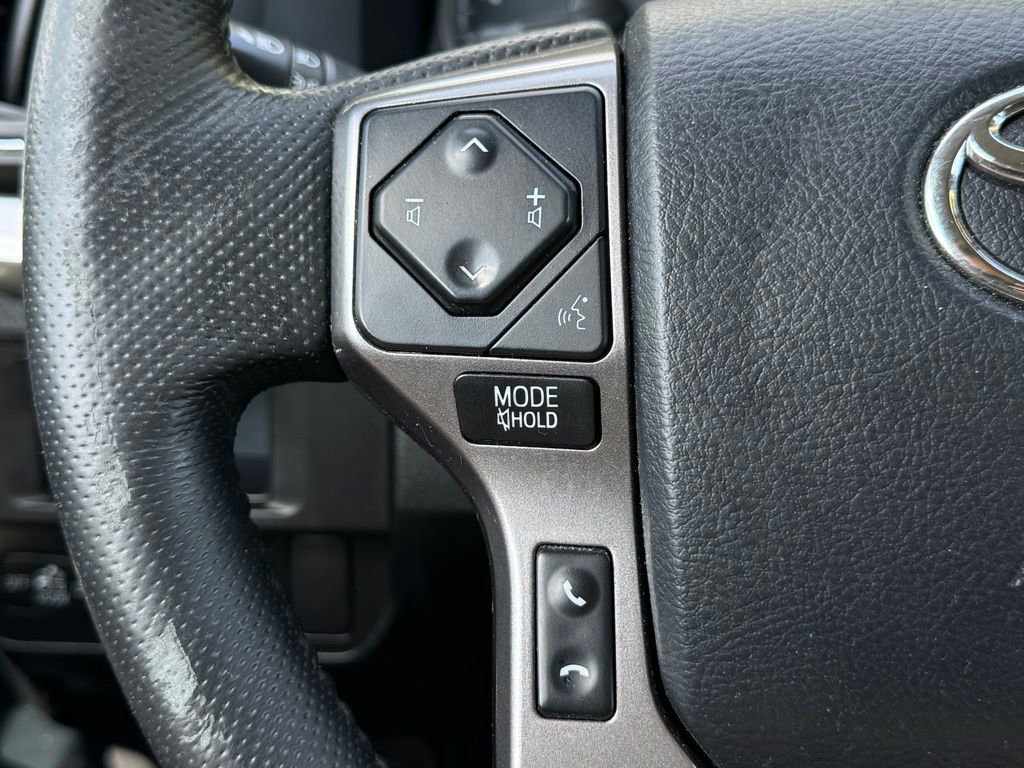 Used 2016 Toyota Tacoma SR5 w/ Towing Package RWD image 31