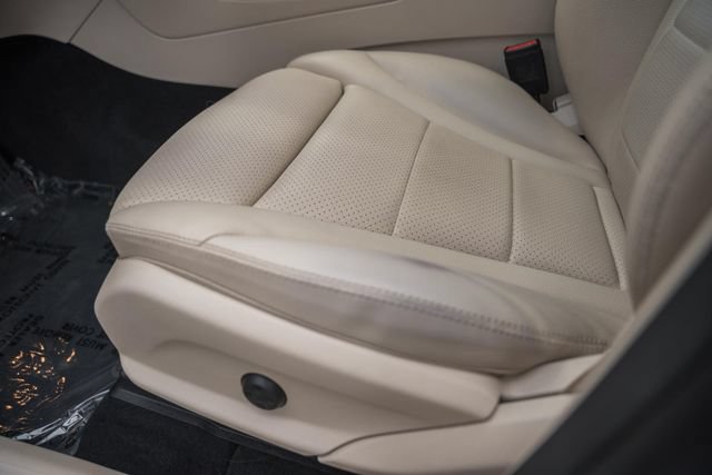 Certified 2022 Mercedes-Benz GLC 300 4MATIC w/ Premium Package Lite image 33