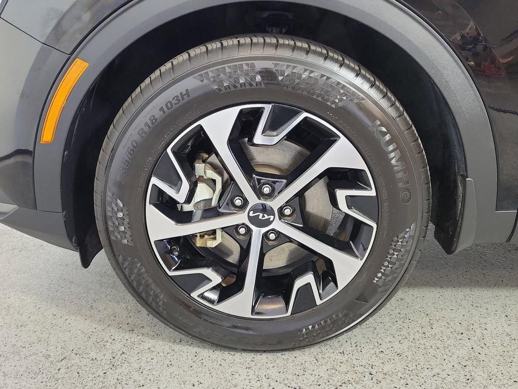 Used 2023 Kia Sportage EX image 9