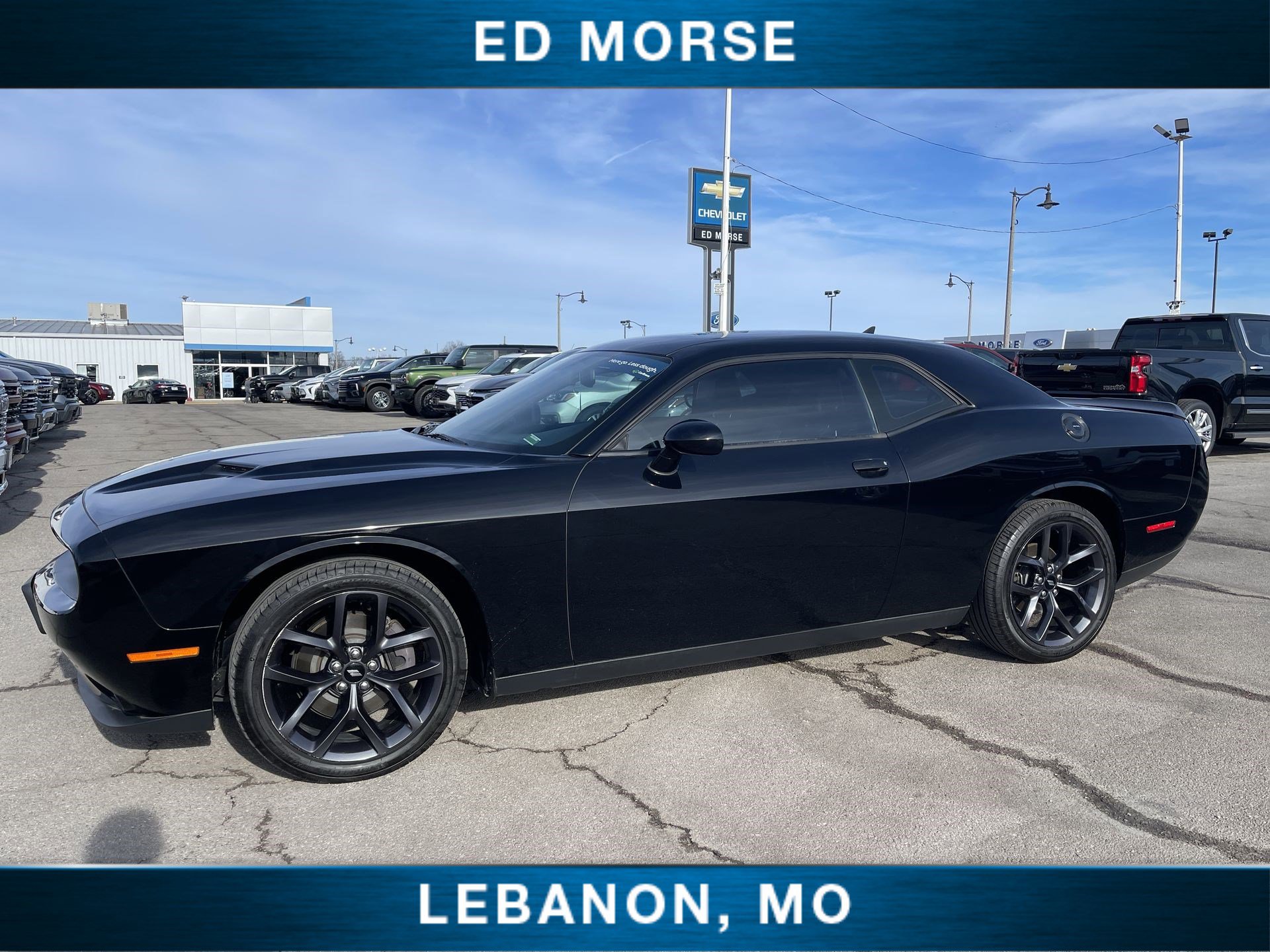 Used 2019 Dodge Challenger SXT w/ Plus Package image 10