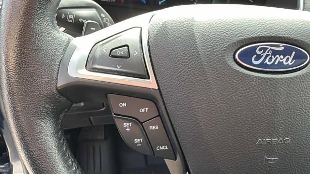 Used 2017 Ford Edge Titanium w/ Equipment Group 302A AWD/4WD image 15