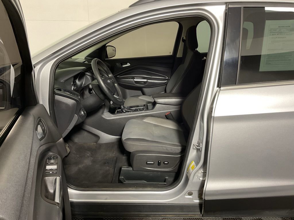 Used 2018 Ford Escape SE w/ SE Sync 3 Package image 19