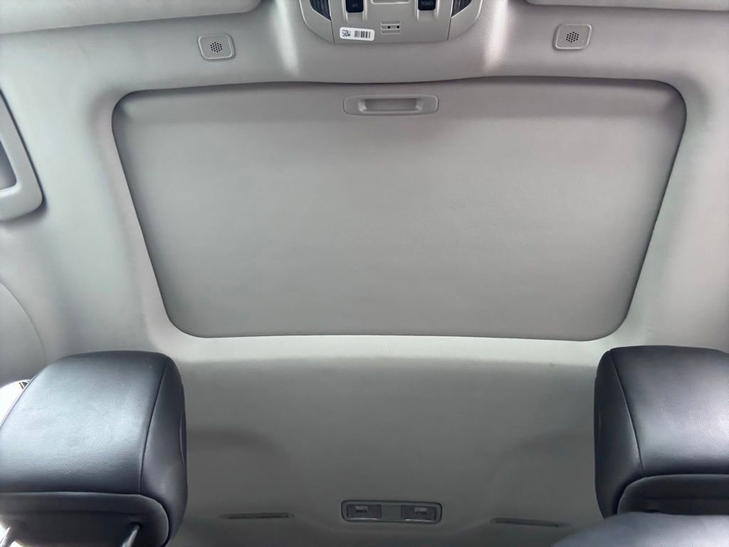 Used 2023 Toyota Highlander XLE AWD/4WD image 39