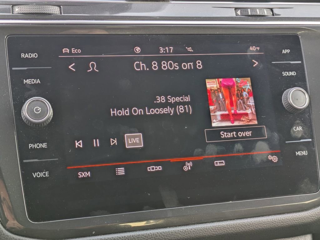 Used 2023 Volkswagen Tiguan SE R-Line image 23