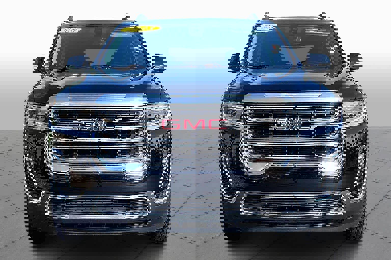 Certified 2023 GMC Acadia SLE w/ Driver Convenience Package image 4