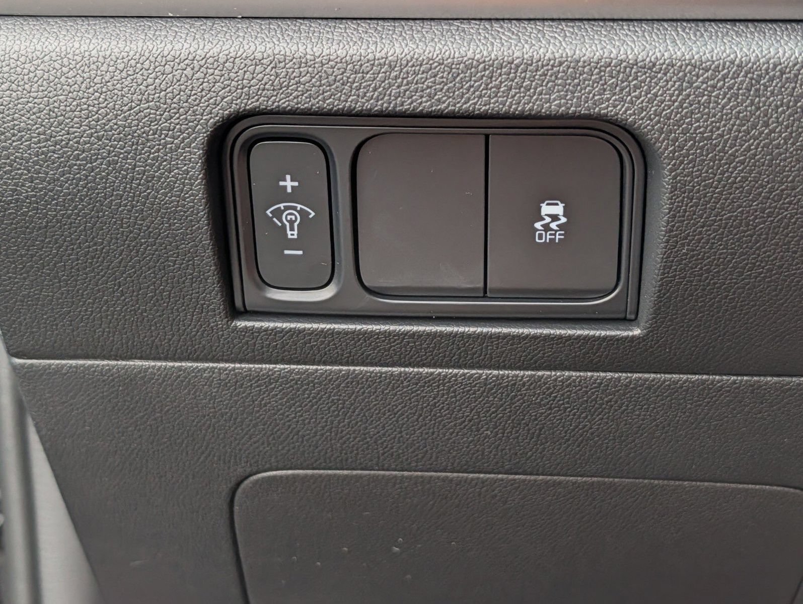 New 2026 Kia Sorento S w/ S Panoramic Sunroof Package FWD image 16