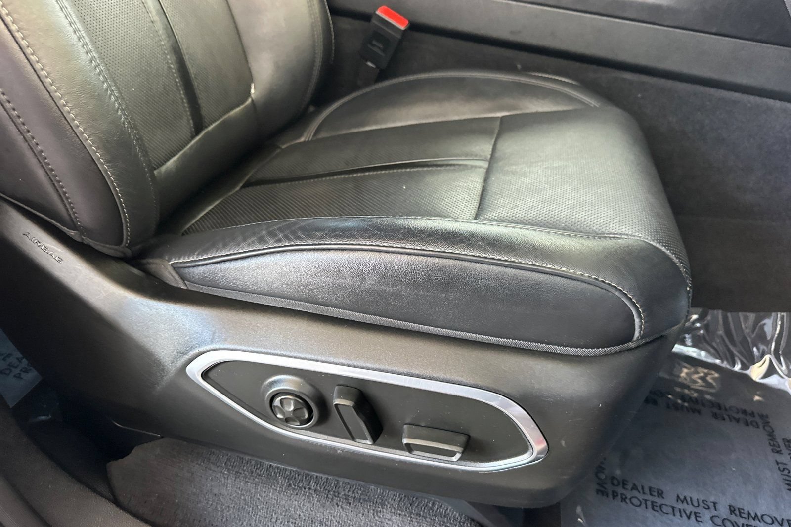 Used 2024 Jeep Wagoneer L Series II RWD image 25