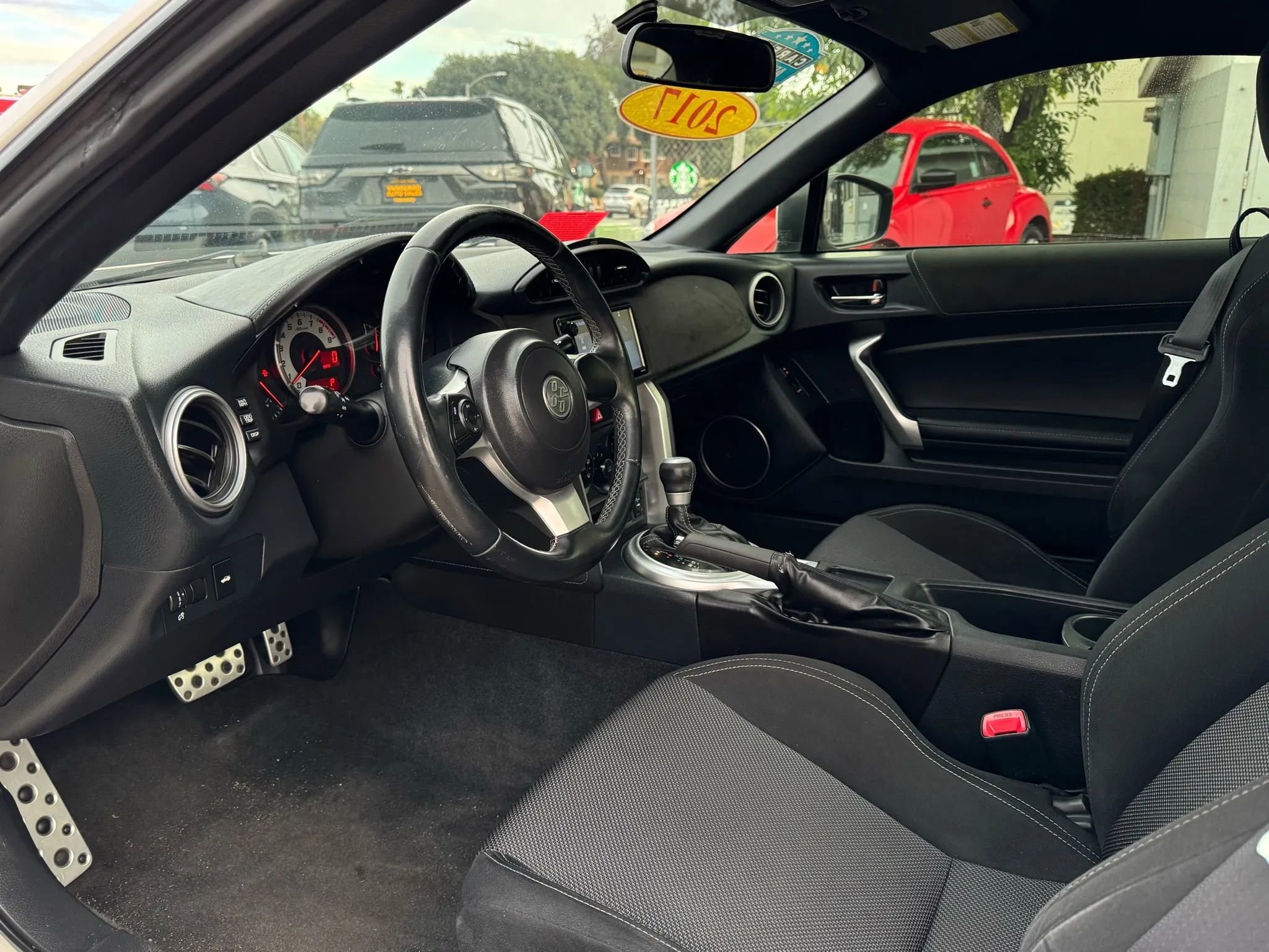 Used 2017 Toyota 86 image 8