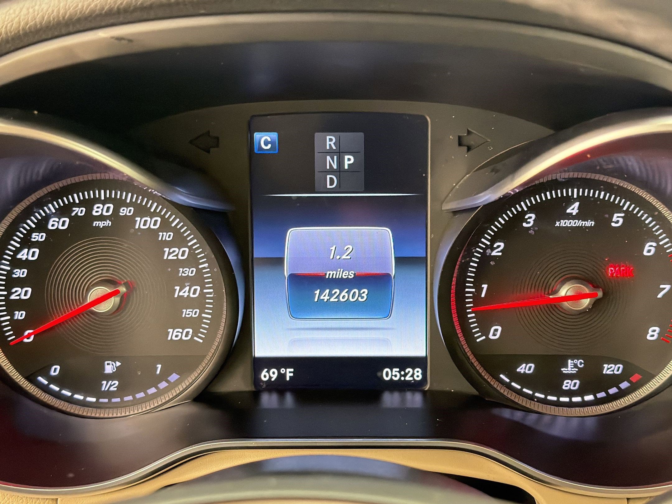 Used 2017 Mercedes-Benz GLC 300 4MATIC image 17