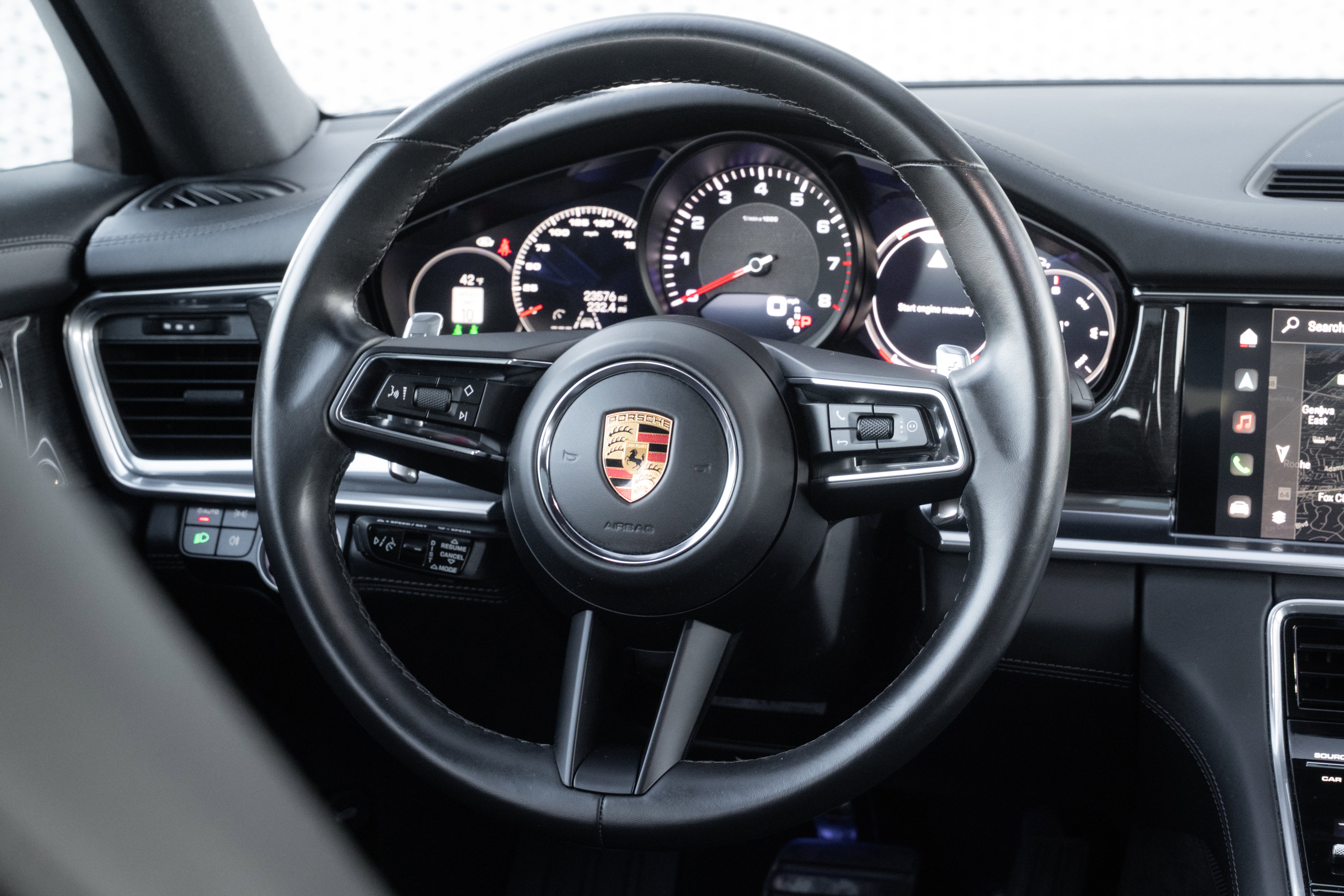 Used 2023 Porsche Panamera 4 AWD/4WD image 9