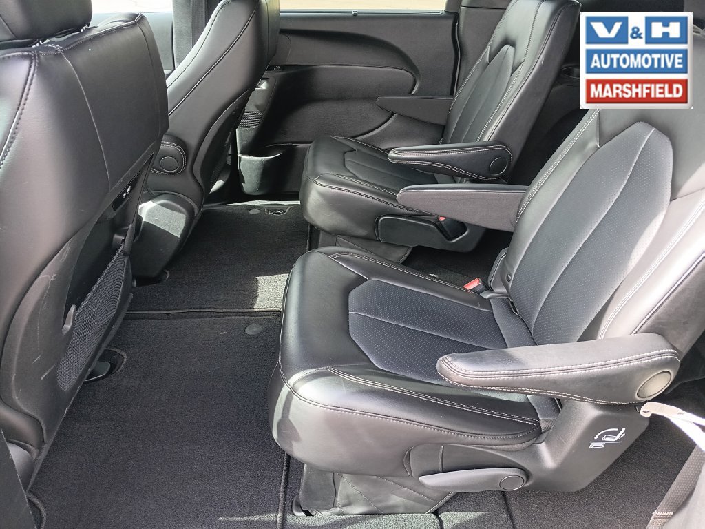 Used 2025 Chrysler Pacifica Select FWD image 21