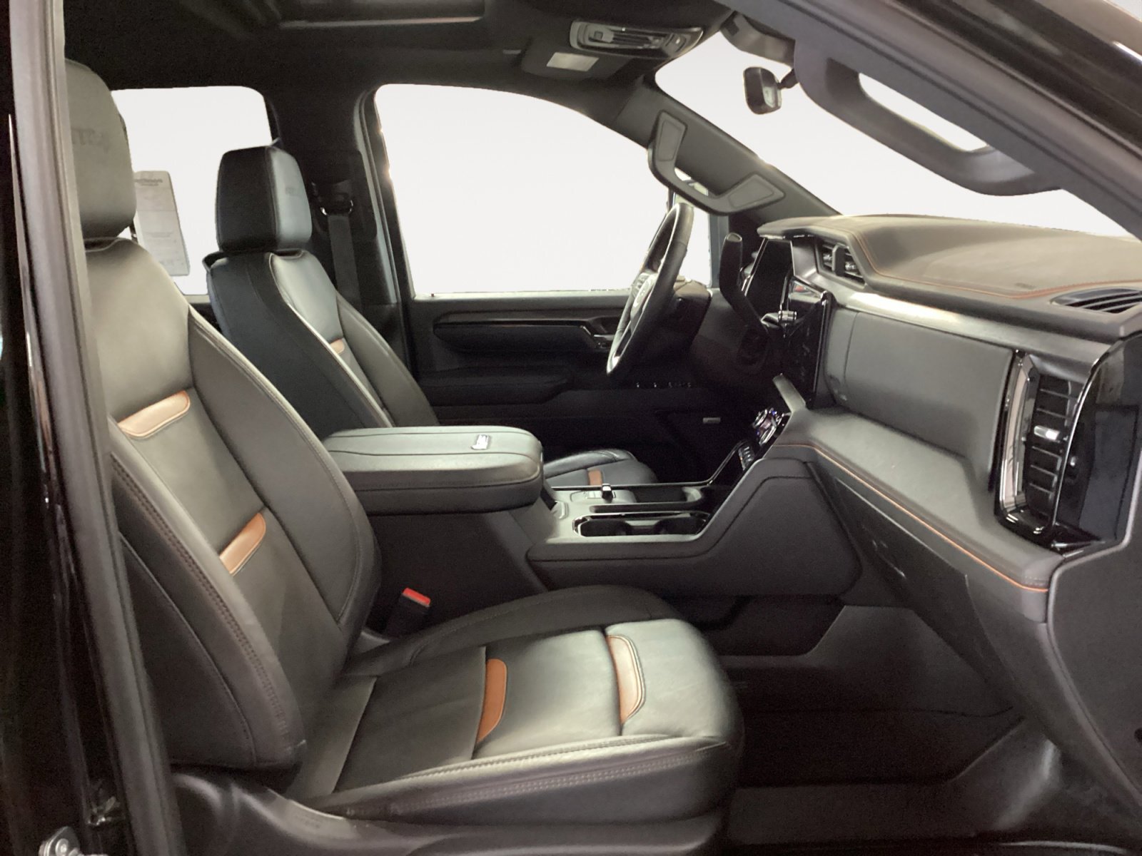 Used 2025 GMC Sierra 2500 AT4 w/ AT4 Premium Plus Package image 15