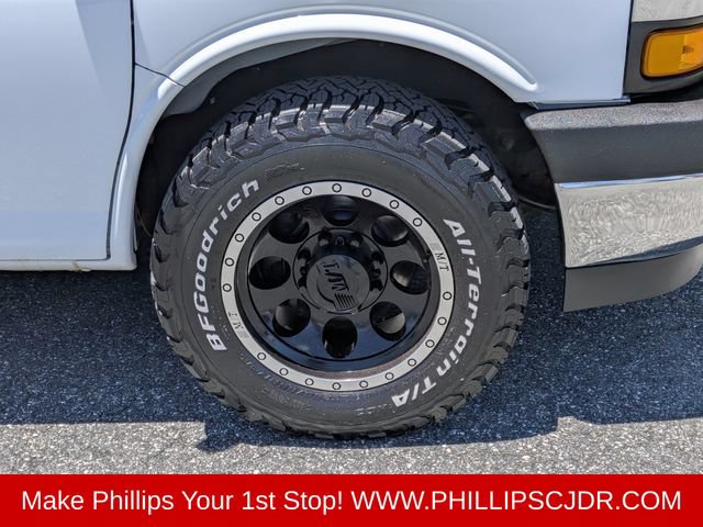Used 2019 Chevrolet Express 3500 LT w/ LT Preferred Equipment Group RWD image 10
