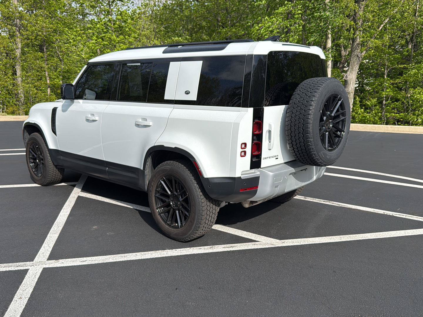 Used 2020 Land Rover Defender 110 S AWD/4WD image 3