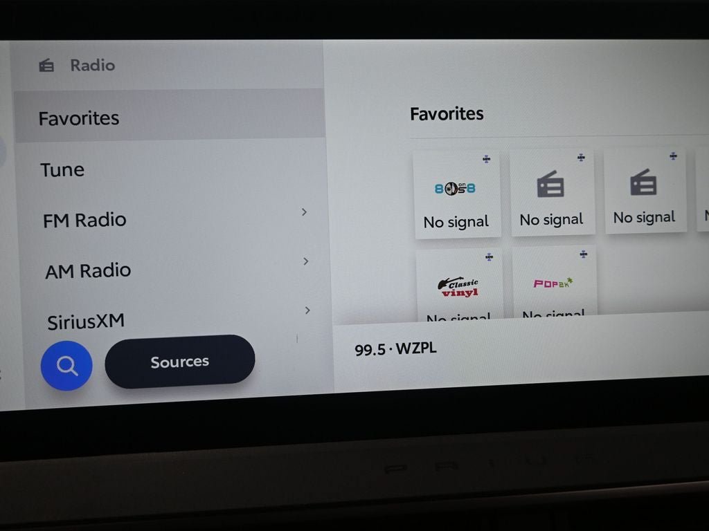 New 2026 Toyota Prius Plug-In Hybrid FWD image 28