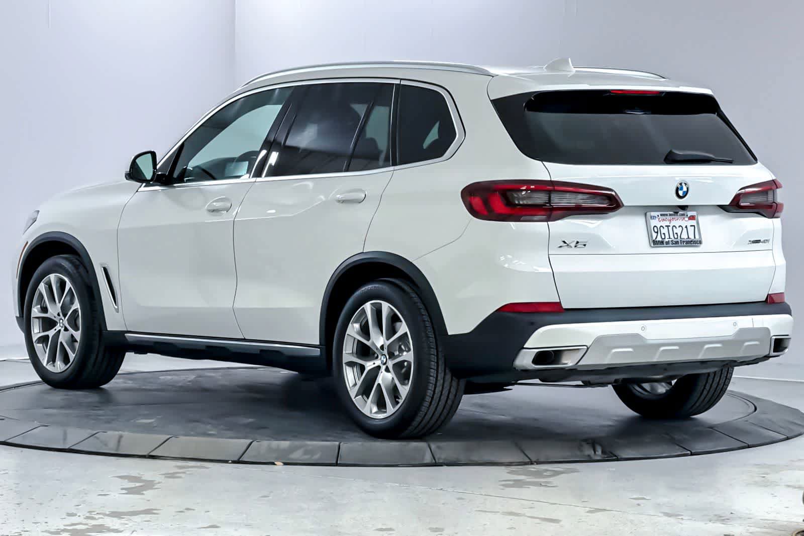 Certified 2023 BMW X5 xDrive40i w/ Premium Package AWD/4WD image 6