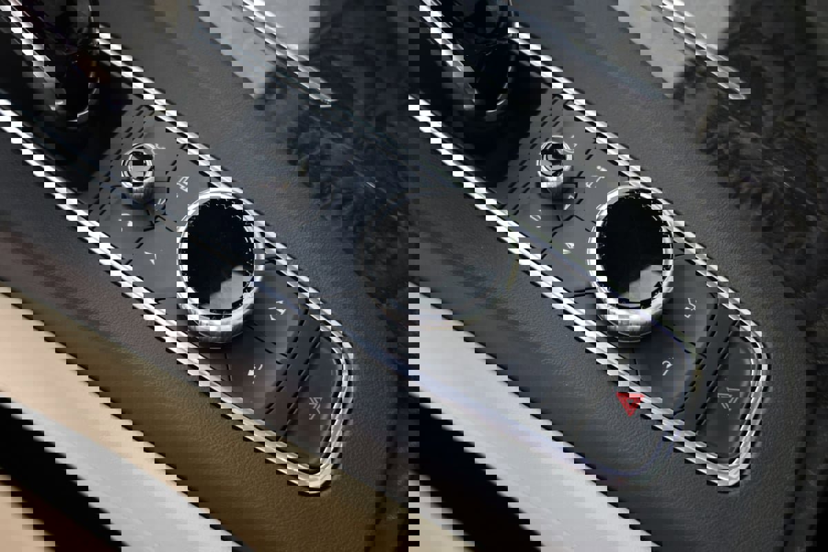 Used 2022 Cadillac Escalade ESV Premium Luxury w/ Performance Package image 24