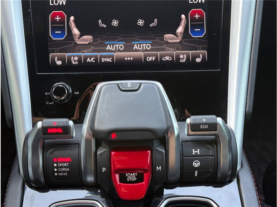 Used 2019 Lamborghini Urus AWD/4WD image 21