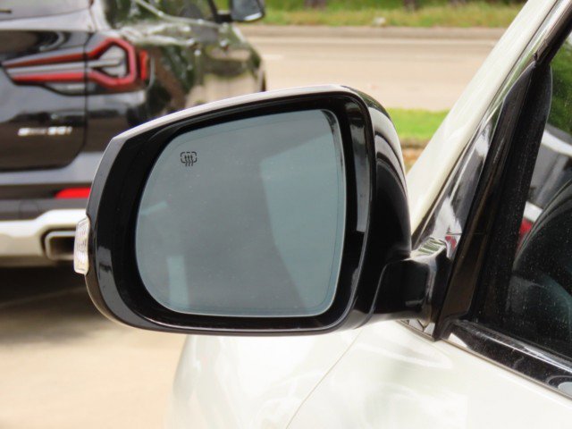 Used 2019 INFINITI QX60 Luxe w/ Essential Package image 17