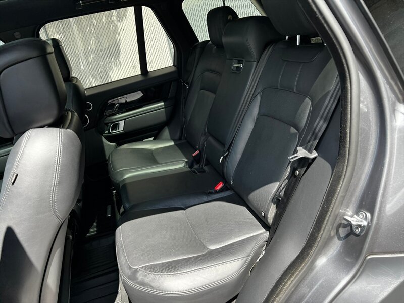 Used 2019 Land Rover Range Rover Supercharged AWD/4WD image 22
