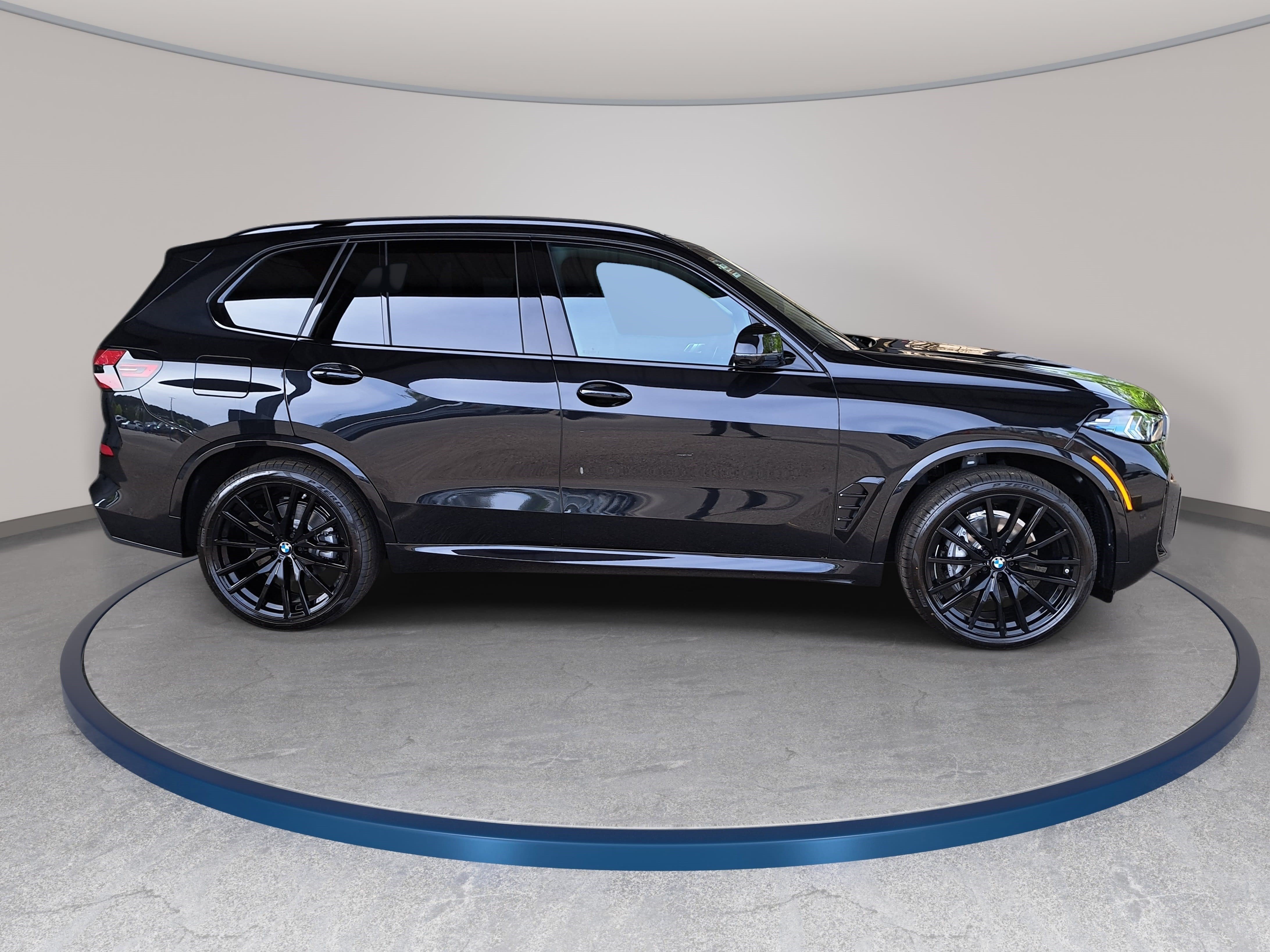 New 2026 BMW X5 xDrive40i w/ M Sport Package AWD/4WD image 4