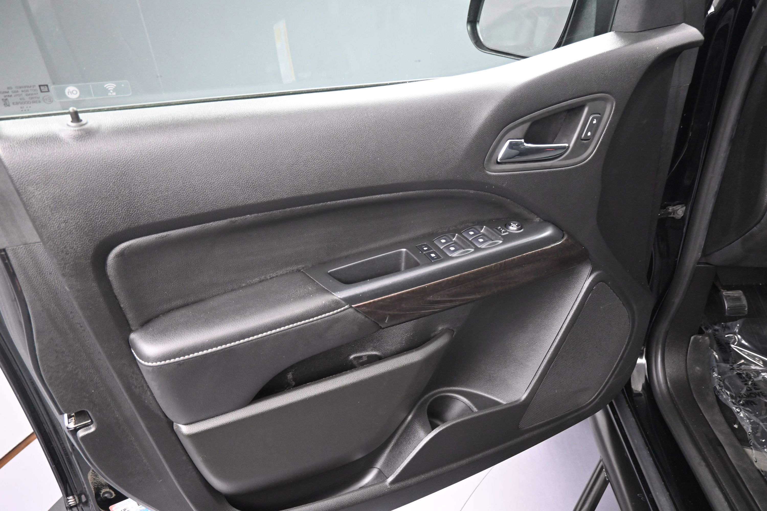 Used 2019 GMC Canyon SLE w/ Driver Alert Package AWD/4WD image 13