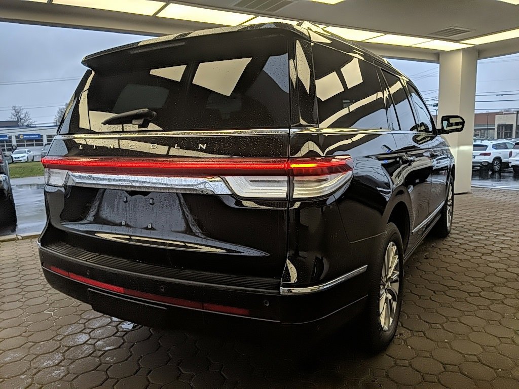 Certified 2024 Lincoln Navigator Premiere image 5