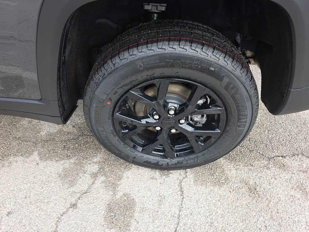 New 2026 Jeep Grand Cherokee Altitude image 11