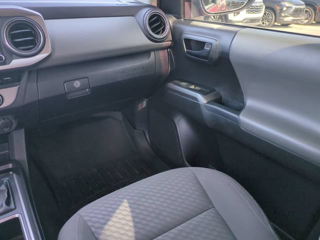Used 2023 Toyota Tacoma SR5 AWD/4WD image 18