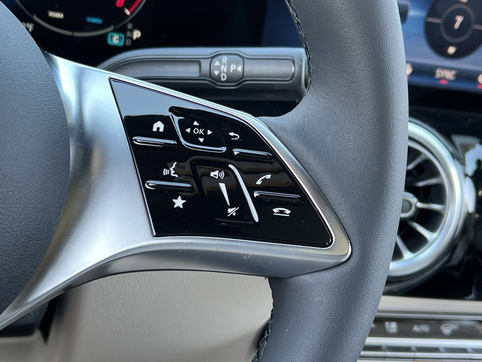 New 2026 Mercedes-Benz GLA 250 4MATIC image 29