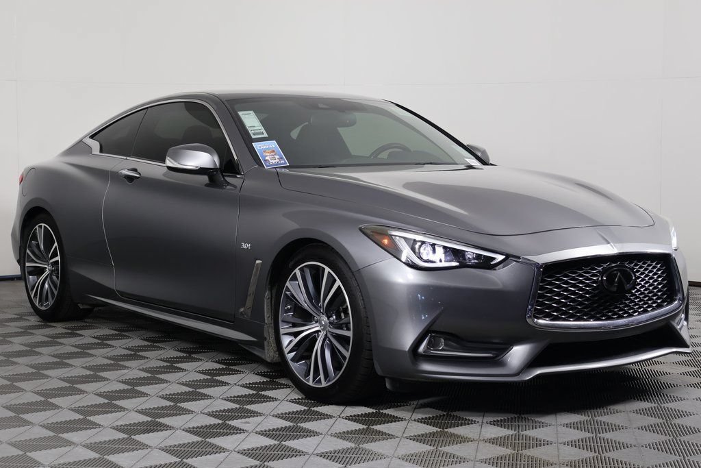 Used 2019 INFINITI Q60 3.0t Luxe w/ Essential Package RWD image 3