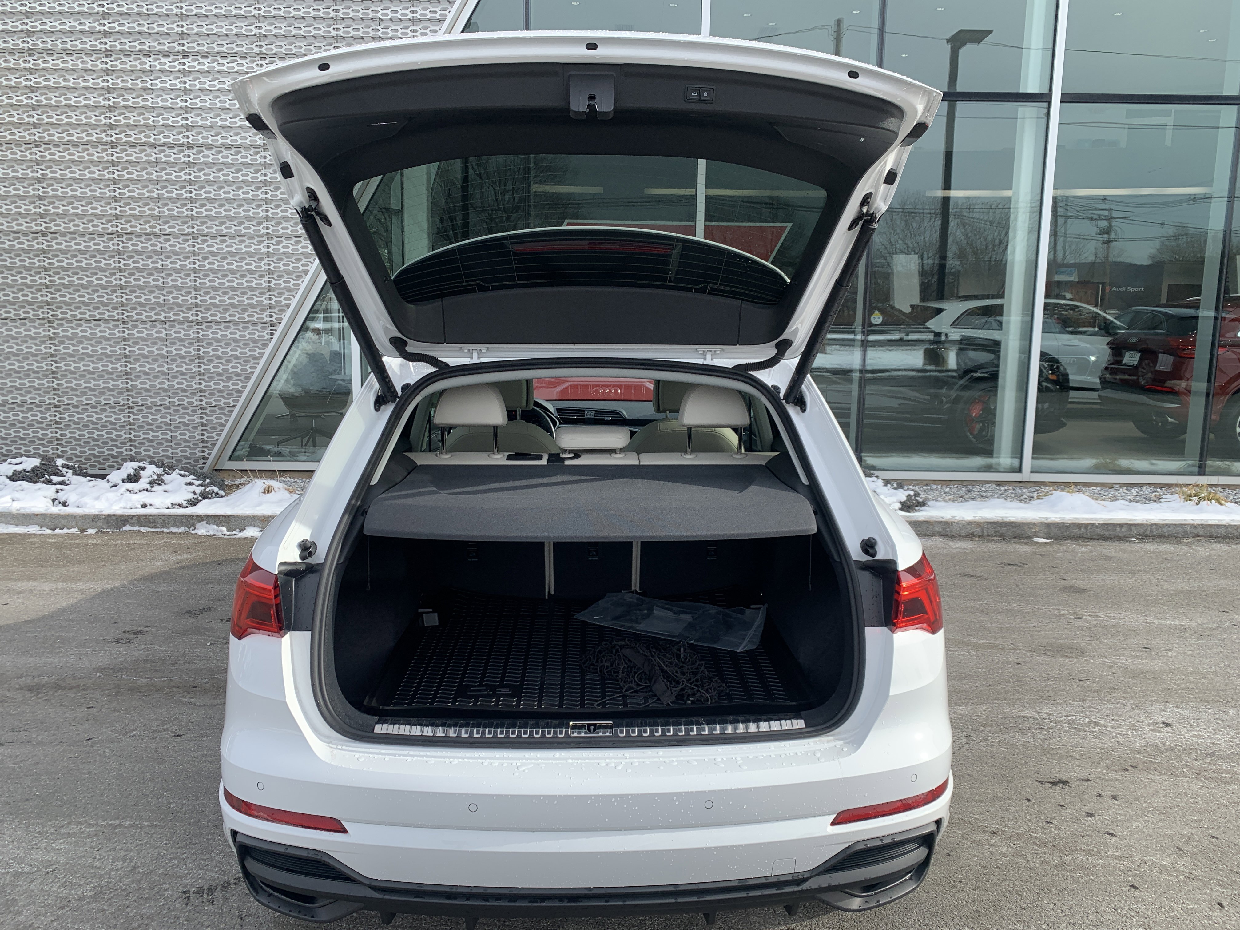 Certified 2023 Audi Q3 2.0T Premium w/ Convenience Package image 23