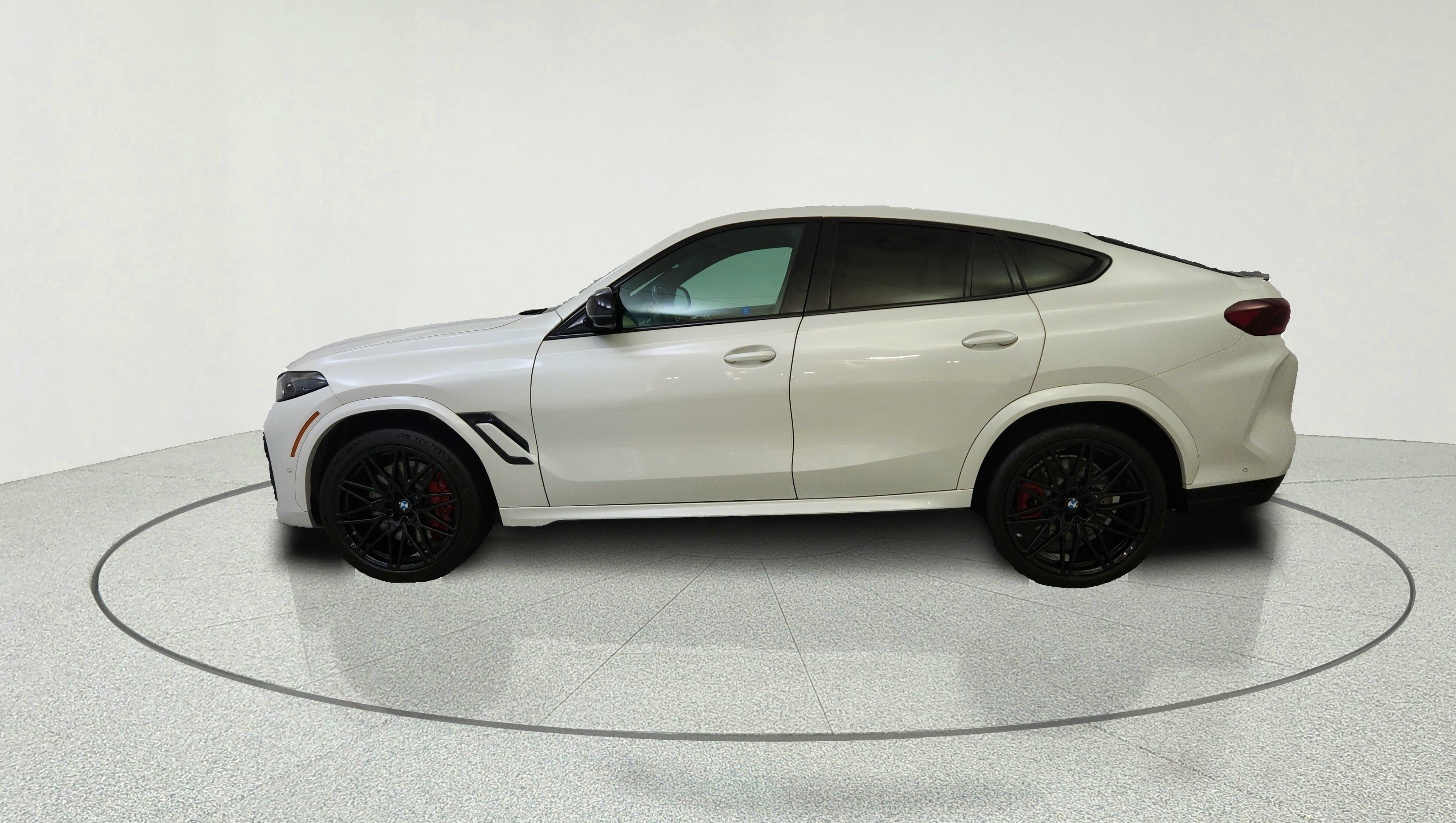 Used 2024 BMW X6 M Competition w/ Executive Package AWD/4WD image 5