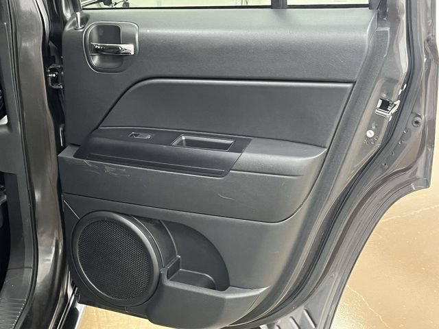 Used 2016 Jeep Patriot Latitude FWD image 23