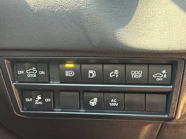 Used 2025 Toyota Tundra Platinum AWD/4WD image 29