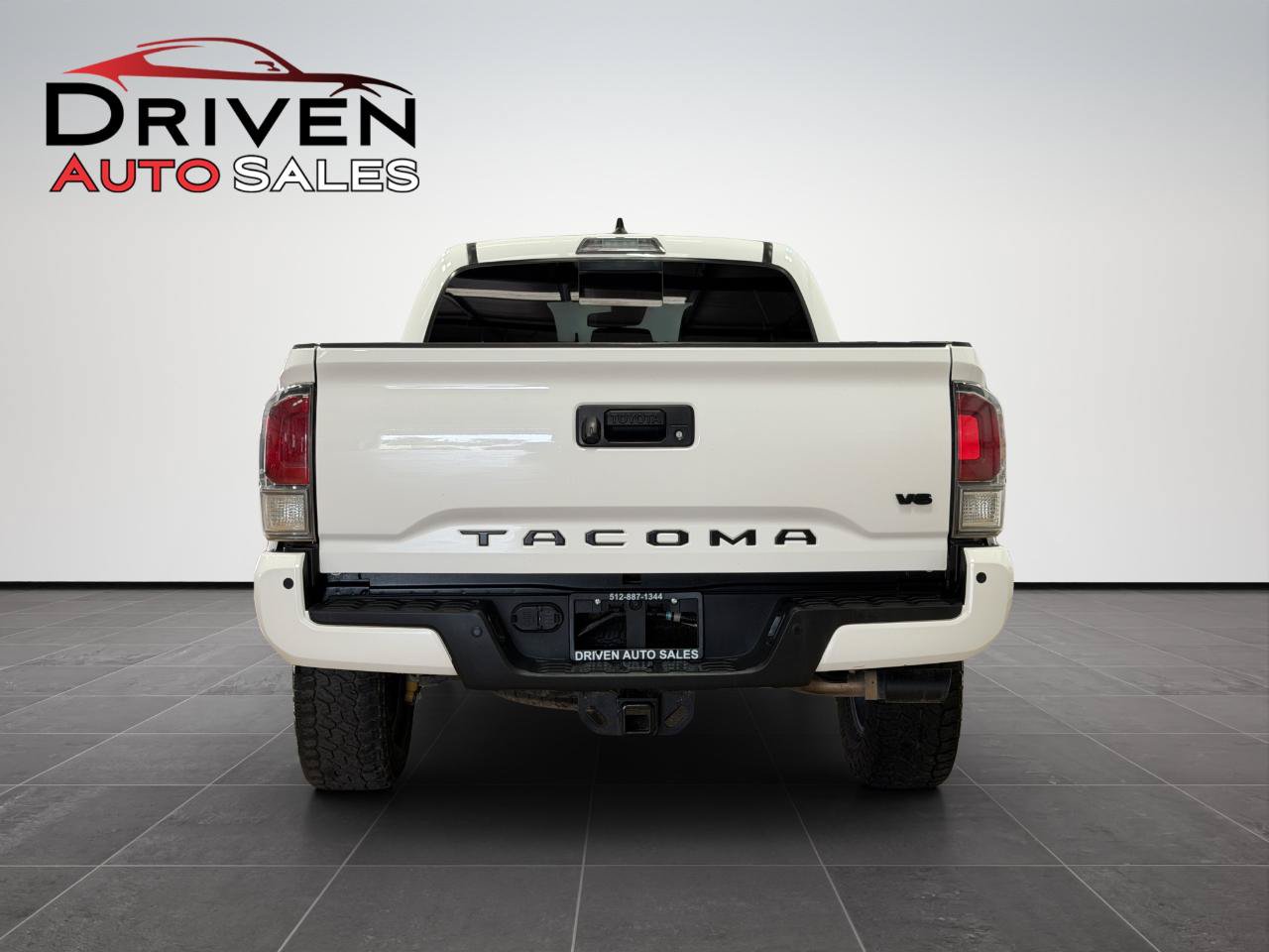 Used 2021 Toyota Tacoma TRD Off-Road w/ Technology Package AWD/4WD image 5