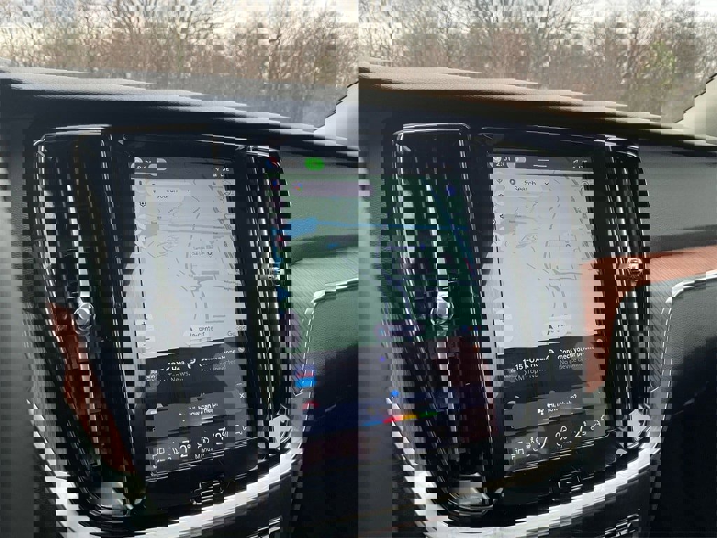 Certified 2025 Volvo S60 B5 Plus image 20