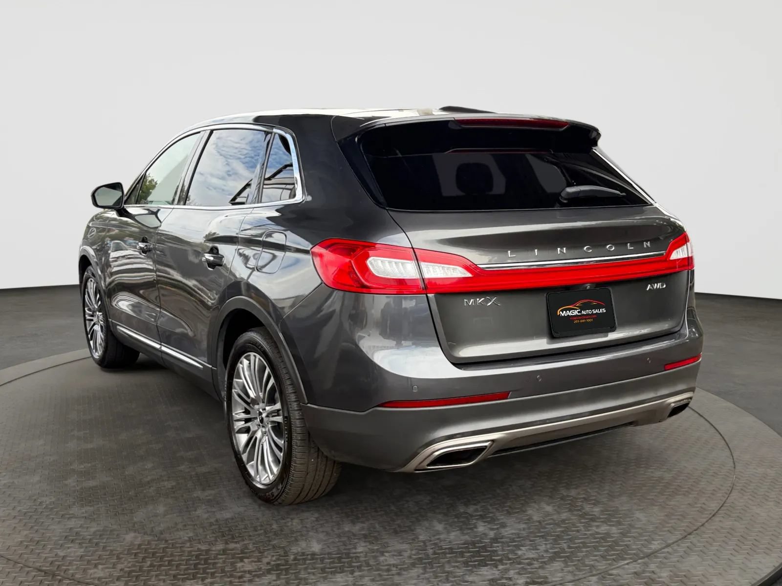 Used 2018 Lincoln MKX Reserve AWD/4WD image 8